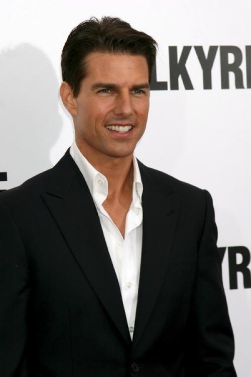 На голове маленькие волоски торчат. Волосы «с искрой» 11