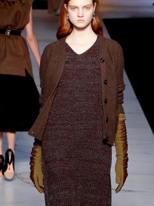 Платье теплое с чем носить. Правила ношения тёплых платьев без рукава 17 Платье теплое с чем носить. Правила ношения тёплых платьев без рукава 17