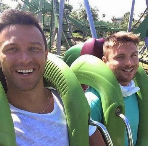 С кем встречаются звезды россии. «Звезды и простые смертные»: с кем встречаются «одиночки» российского шоу-бизнеса?