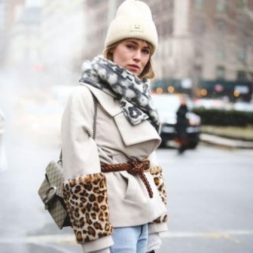 С чем носить короткое пальто. Короткое пальто: актуальные модели на осень и весну 2020