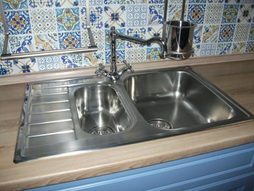 Чистота на кухне преграда для микробов. Залог чистоты на кухне 08