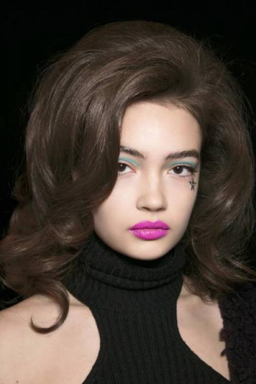 Губная помада для брюнеток с карими глазами и светлой кожей. Какая помада подходит брюнеткам с карими глазами?