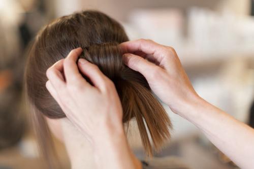 Как сзади красиво заколоть волосы. Как красиво заколоть короткие, средние и длинные волосы 21 Как сзади красиво заколоть волосы. Как красиво заколоть короткие, средние и длинные волосы 21