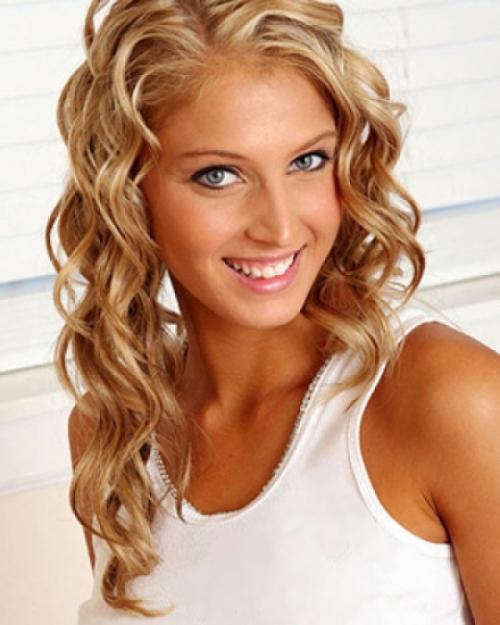 Как уложить кудрявые волосы без фена и утюжка. Как можно уложить волосы без фена и утюжка