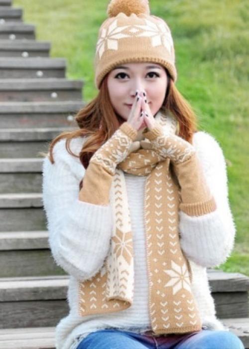 Модные шапки шарфы. Модные головные уборы осени и зимы — 2020/2019, которые позволят оставаться стильной в любую погоду 03 Модные шапки шарфы. Модные головные уборы осени и зимы — 2020/2019, которые позволят оставаться стильной в любую погоду 03