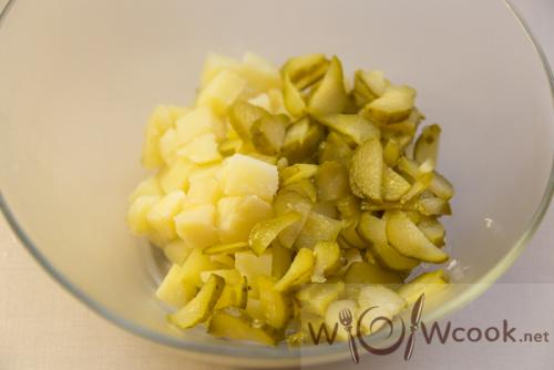 Теплый салат с курицей и грибами. Сытный тёплый салат с обжаренной курицей и грибами