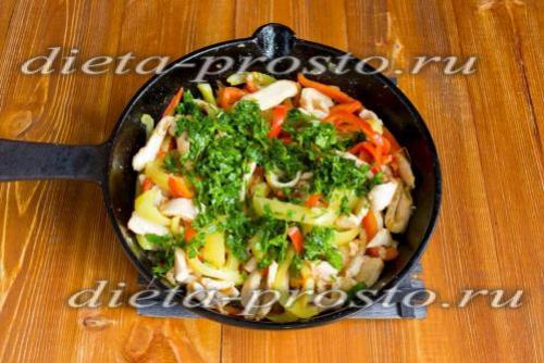 Теплый салат с курицей и болгарским перцем. Салат с курицей и перцем. 2, 3 и 4 этапы диеты