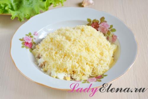 Салат с курицей и ананасами. Салат с курицей и ананасом