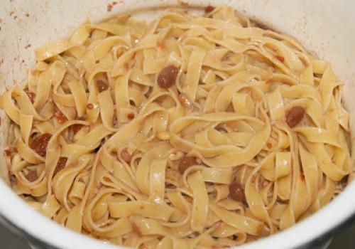 Паста с анчоусами от Джейми Оливера. Паста с анчоусами в томатном соусе от Джейми Оливера