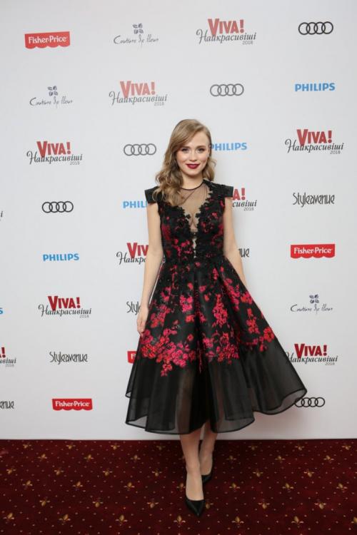 Красивые платья — модные фасоны, элегантные модели и самые стильные тенденции 2019 года