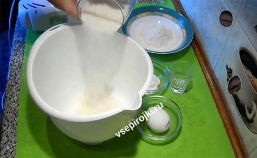 Тонкое и хрустящее печенье с кунжутом