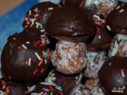 Печенье в форме грибочки. Печенье "Грибочки" в формочке