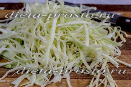 Диетический салат с курицей и капустой. Капустный салат с курицей для похудения