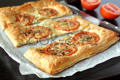 Пирог с помидорами и сыром из слоеного теста. Пирог с помидорами и сыром