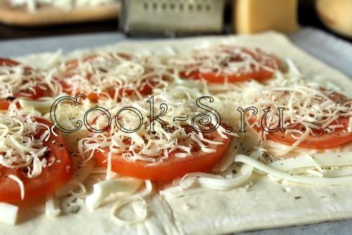 Пирог с помидорами и сыром из слоеного теста. Пирог с помидорами и сыром