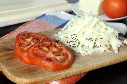 Пирог с помидорами и сыром из слоеного теста. Пирог с помидорами и сыром
