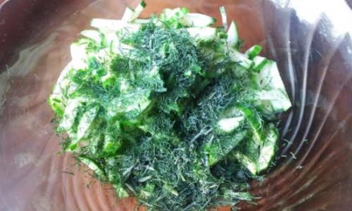 Салат из кальмаров с маслом. Самый вкусный салат с кальмарами — 8 простых рецептов салата