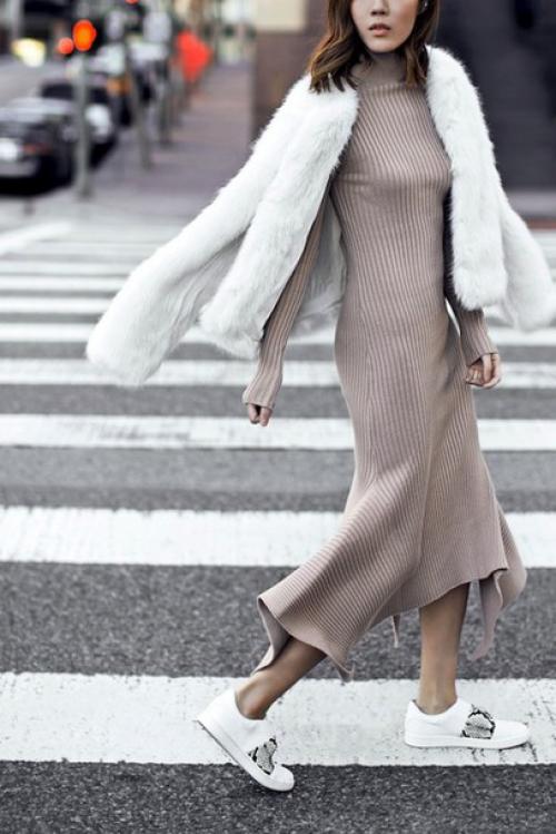 С чем носить платье миди осенью. С чем и куда носить длинное вязаное платье-водолазку 03 С чем носить платье миди осенью. С чем и куда носить длинное вязаное платье-водолазку 03