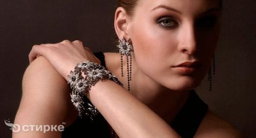 Скачать с ютуб, как почистить бижутерию из медицинского сплава. Как почистить изделие из медицинского сплава 05