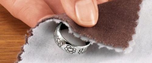 Скачать с ютуб, как почистить бижутерию из медицинского сплава. Как почистить изделие из медицинского сплава 07