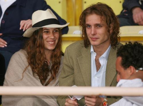 Некрасивые жены знаменитых людей. Звезды, выбравшие некрасивых жен и мужей