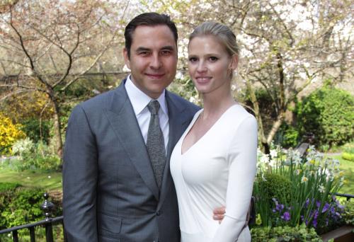 Некрасивые жены знаменитых людей. Звезды, выбравшие некрасивых жен и мужей