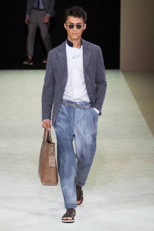 Джинсы с кроссовками, как носить. Как носить высокие кроссовки с джинсами 06 Джинсы с кроссовками, как носить. Как носить высокие кроссовки с джинсами 06