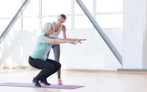 Присед на носках. Как научиться приседать на носках