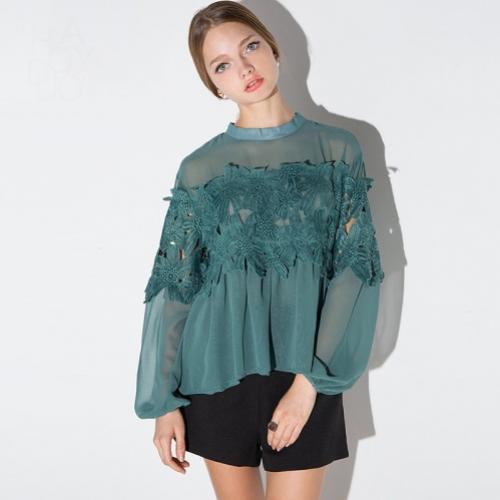 С чем носить прозрачную кружевную блузку. Как и с чем носить прозрачные блузки