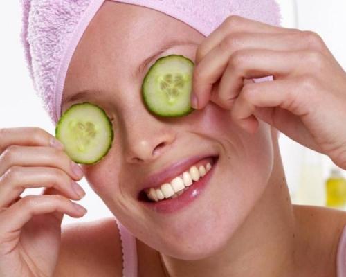 Как убрать темные круги под глазами народными средствами. Народные способы устранения темных кругов под глазами