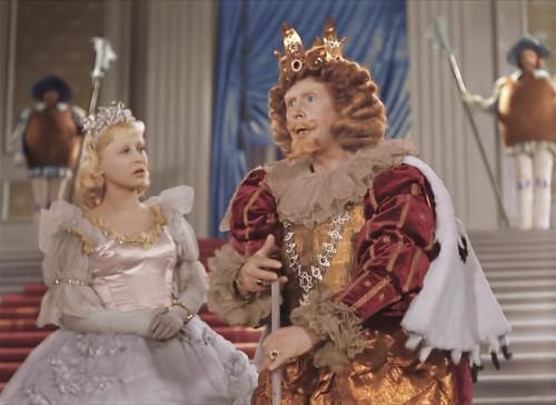 Костюм феи крестной из золушки. Костюмированная история: фильм «Золушка» с Яниной Жеймо