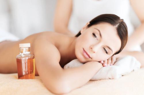 Миндальное масло для тела. 10 способов применения миндального масла о которых вы не знали