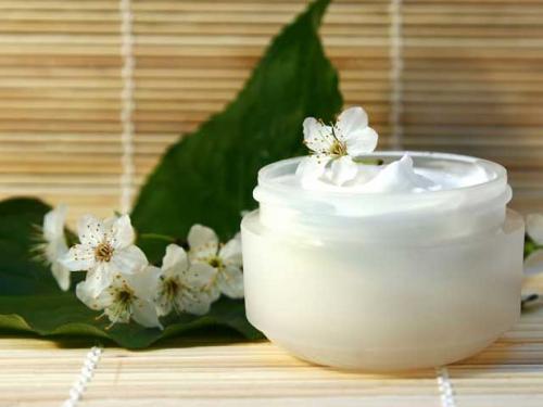 Увлажнение лица в домашних условиях. Как увлажнить кожу лица в домашних условиях?