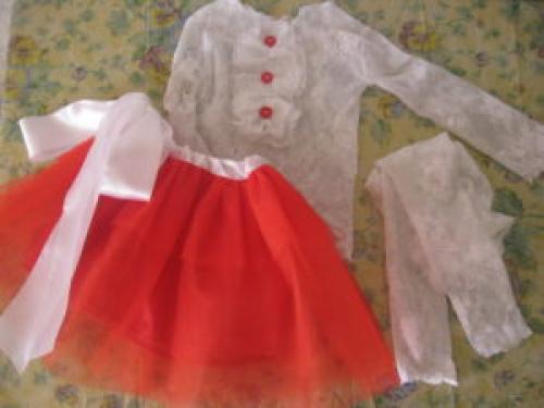 Как сделать хвост лисы из мишуры. Костюм лисички для девочки своими руками