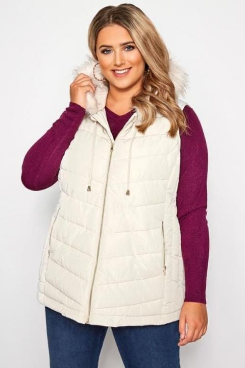 Осенние луки для полных девушек. Модные цвета и принты одежды для полных женщин осень-зима 2019-2020 10 Осенние луки для полных девушек. Модные цвета и принты одежды для полных женщин осень-зима 2019-2020 10