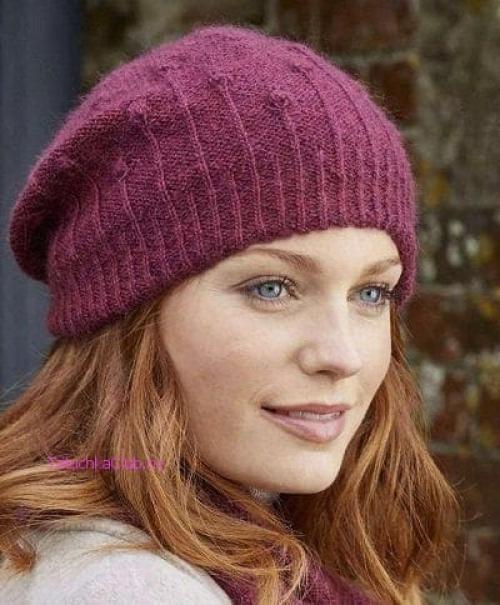 Малиновая шапка с чем носить. Как связать стильную шапочку бини?