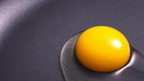 Маска для волос от перхоти с кефиром. Рецепты масок для роста и укрепления волос с кефиром в домашних условиях