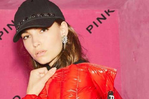 Как подобрать шапку к куртке. С какой шапкой носить пуховик, чтобы выглядеть модно, фото