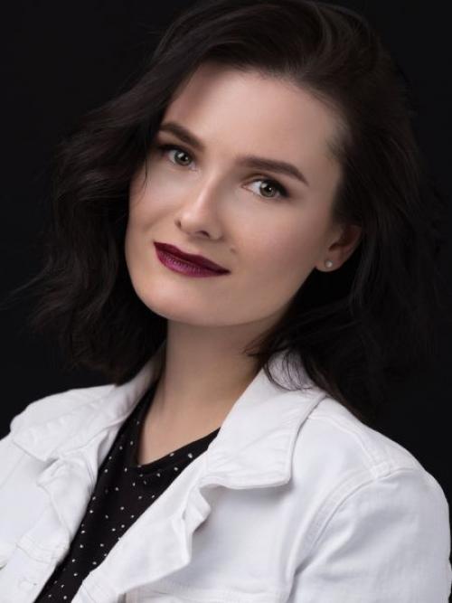 Куда наносить хайлайтер блестящий. Как наносить хайлайтер на лицо?