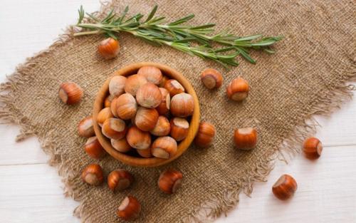 Маска с витамином, а и Е для волос. Народные рецепты масок для волос с витамином Е 01