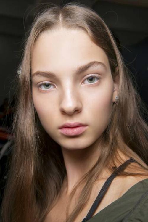 Как красить миндалевидные глаза. Правила макияжа для миндалевидных глаз