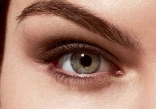 Как красить миндалевидные глаза. Правила макияжа для миндалевидных глаз 09