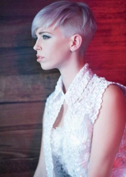 Рисунок на голове для девушек. Выбритые рисунки на голове для смелых девушек 30