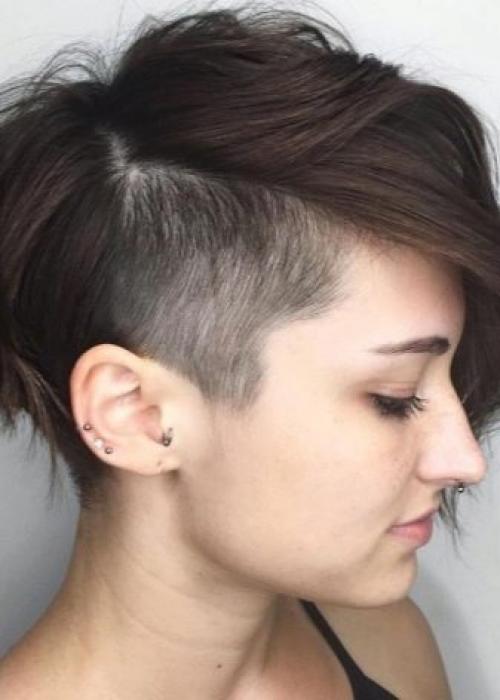 Рисунок на голове для девушек. Выбритые рисунки на голове для смелых девушек 29