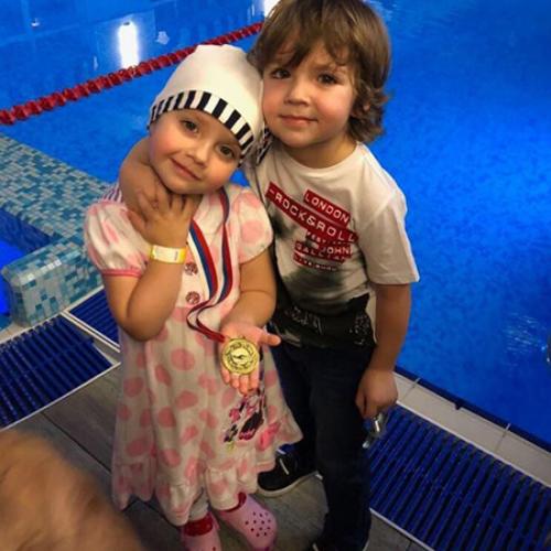 Как менялась Пугачева. Вся жизнь в 10 фото: как менялась Алла Пугачева 13 Как менялась Пугачева. Вся жизнь в 10 фото: как менялась Алла Пугачева 13