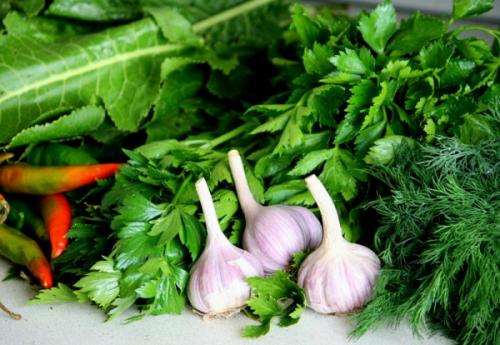 Листья хрена в кулинарии.