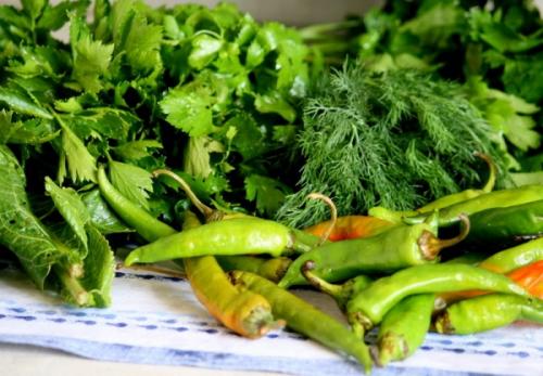 Листья хрена в кулинарии.