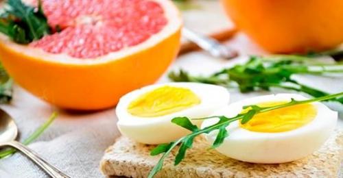 Самый полезный завтрак для женщины. 8 продуктов, которые диетологи категорически не рекомендуют есть на завтрак (Но большинство из нас это делает) 09