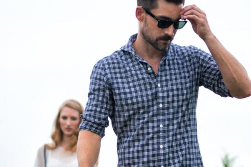 Чем отличается Блузка от рубашки. Летние блузы Блузка или рубашка есть в гардеробе каждой представительницы прекрасного пола. При этом далеко не все знают, чем они отличаются. А ведь это абсолютно разная одежда, подходящая под определенный образ. 13