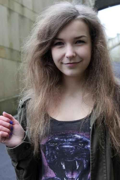 Как избавиться от торчащих волос на голове. Что делать, волосы пушатся и торчат? 02 Как избавиться от торчащих волос на голове. Что делать, волосы пушатся и торчат? 02